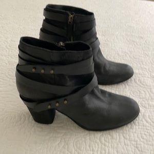 New black leather BP Nordstrom ankle boots sz 9.5